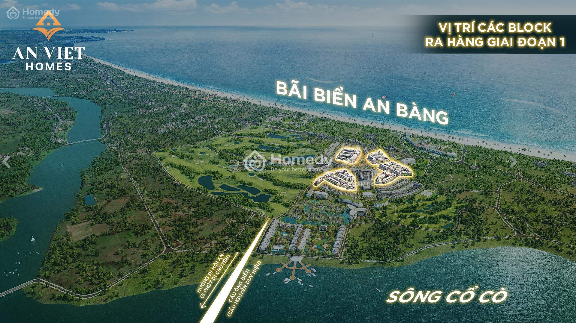 TINH HOA VÙNG ĐẤT DI SẢN LA QUEENARA HỘI AN Câu chuyện về di sản và con người Hội An là cảm hứng xuyên suốt cho các thiết kế tại La Queenara. Đó là nét trầm mặc trong lòng phố phố Hội, hình ảnh đô thị soi bóng trên dòng sông, hình tượng biểu trưng chùa Cầu, sự rực rỡ của những chiếc đèn lồng hay nét chuyển động mỏng manh của những bông hoa giấy… Tất cả đều được truyền tải một cách tinh tế vào các chi tiết kiến trúc và cảnh quan. Thế nhưng La Queenara không phải sự hoài cổ cũ kỹ, đó là sự hòa trộn hơi thở của kiến trúc Pháp, nét Hội An với các xu hướng hiện đại để tạo nên một khu đô thị độc đáo và thời thượng Một di sản, ba đặc quyền tại dự án La Queenara Hội An