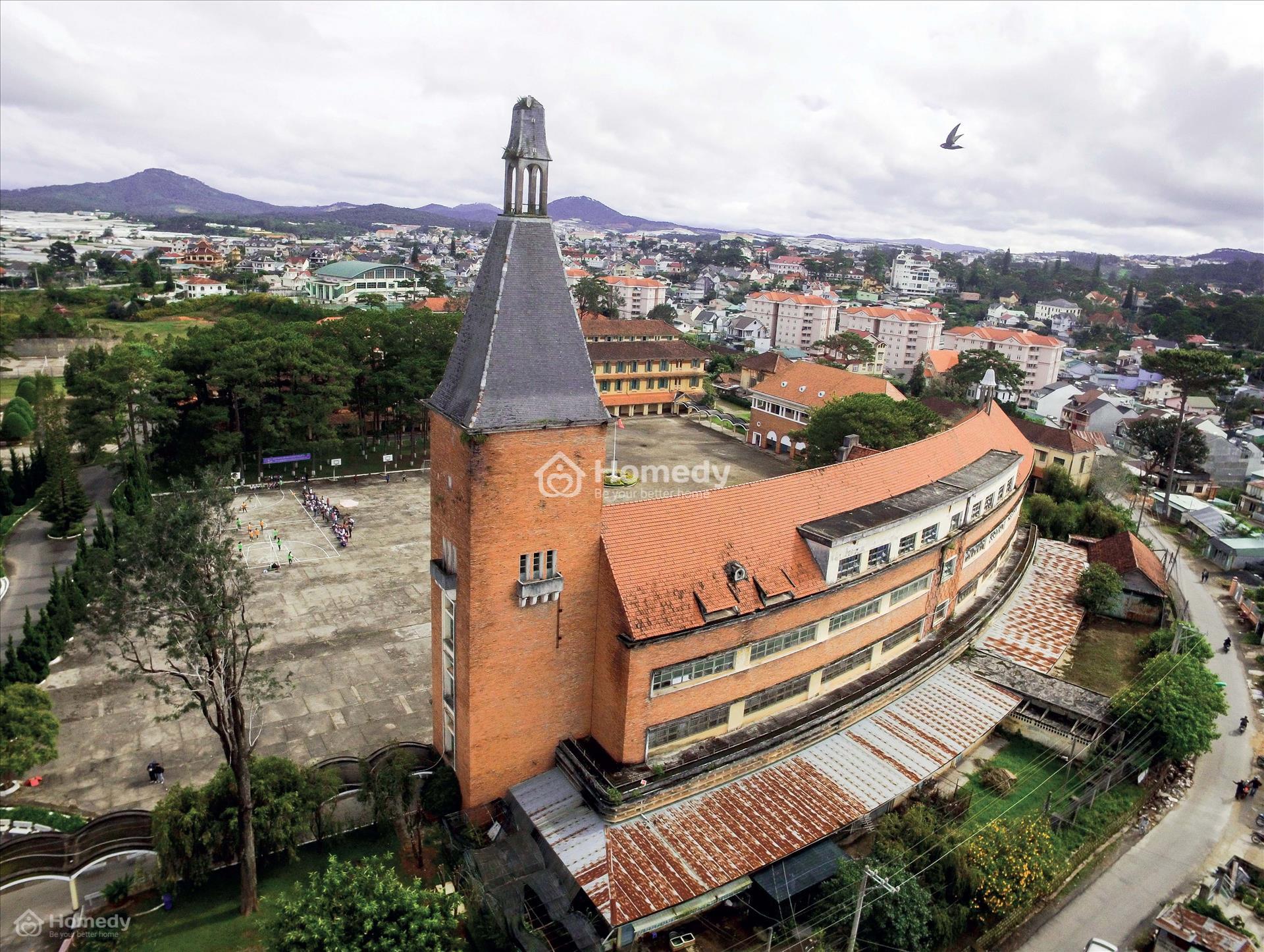 Nhà thờ 