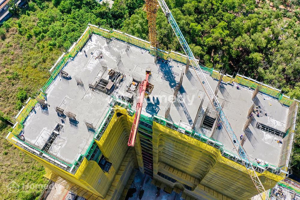 Hoàn thành đổ bê tông sàn tầng 18 Block C
